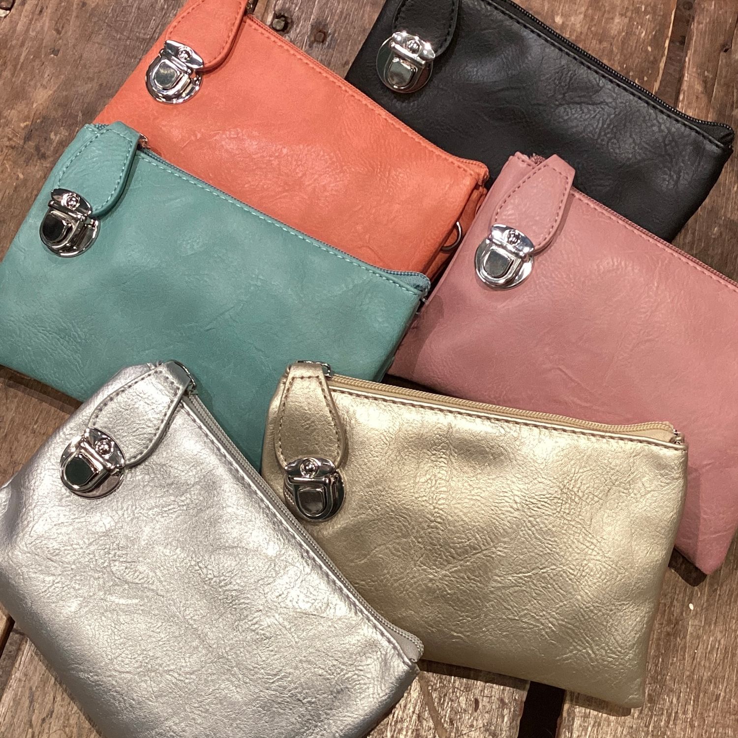 🇨🇦 Vegan Vintage Vibe Leather Buckle Clutch (6 colours)