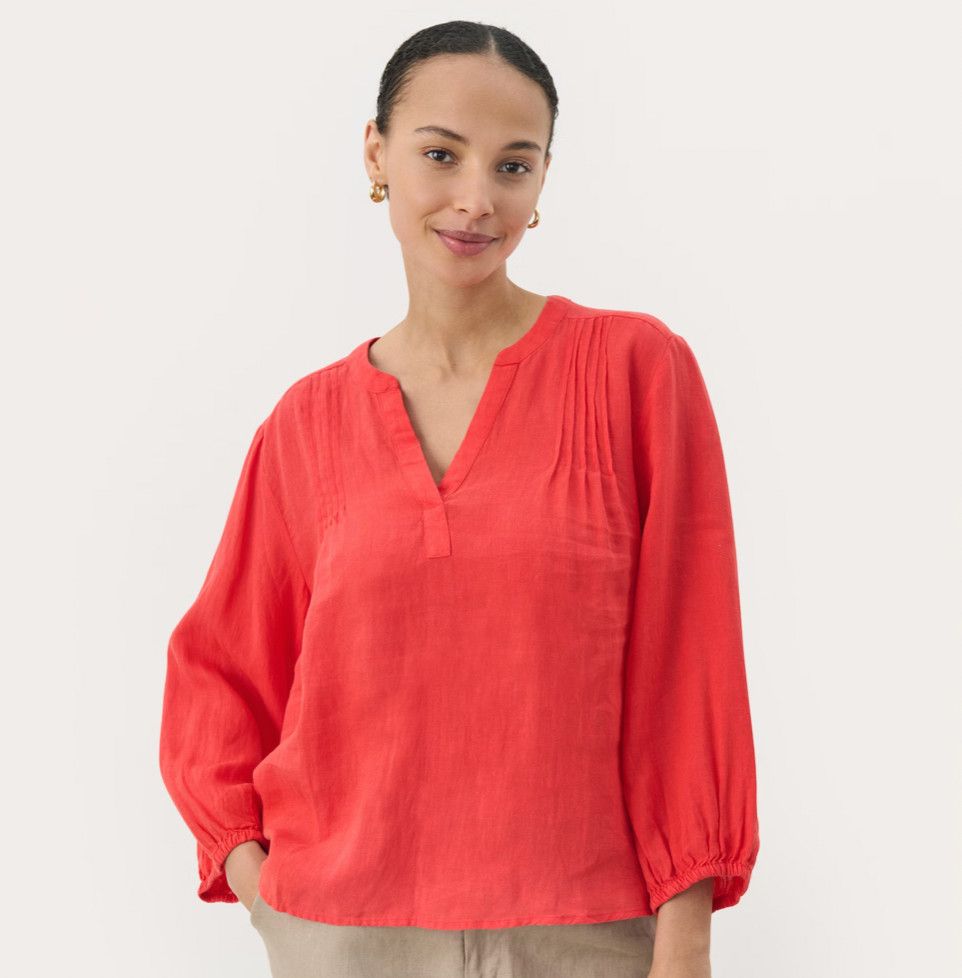 Nyara Linen Pintuck Blouse