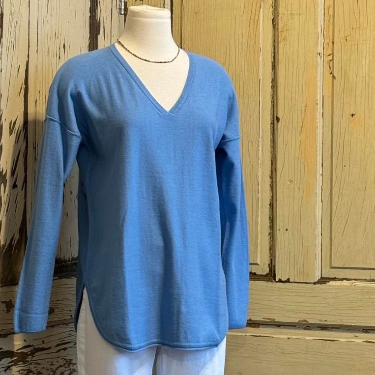 Iliviasa Scooped Hem Sweater - SALE -