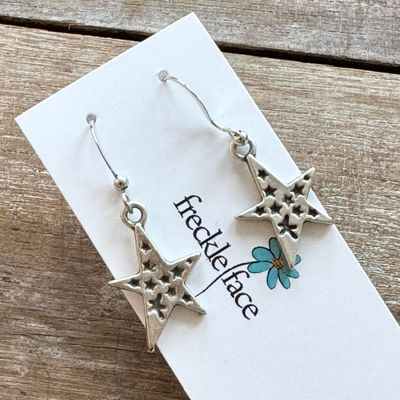 🇨🇦 Star filled with Stars Earring