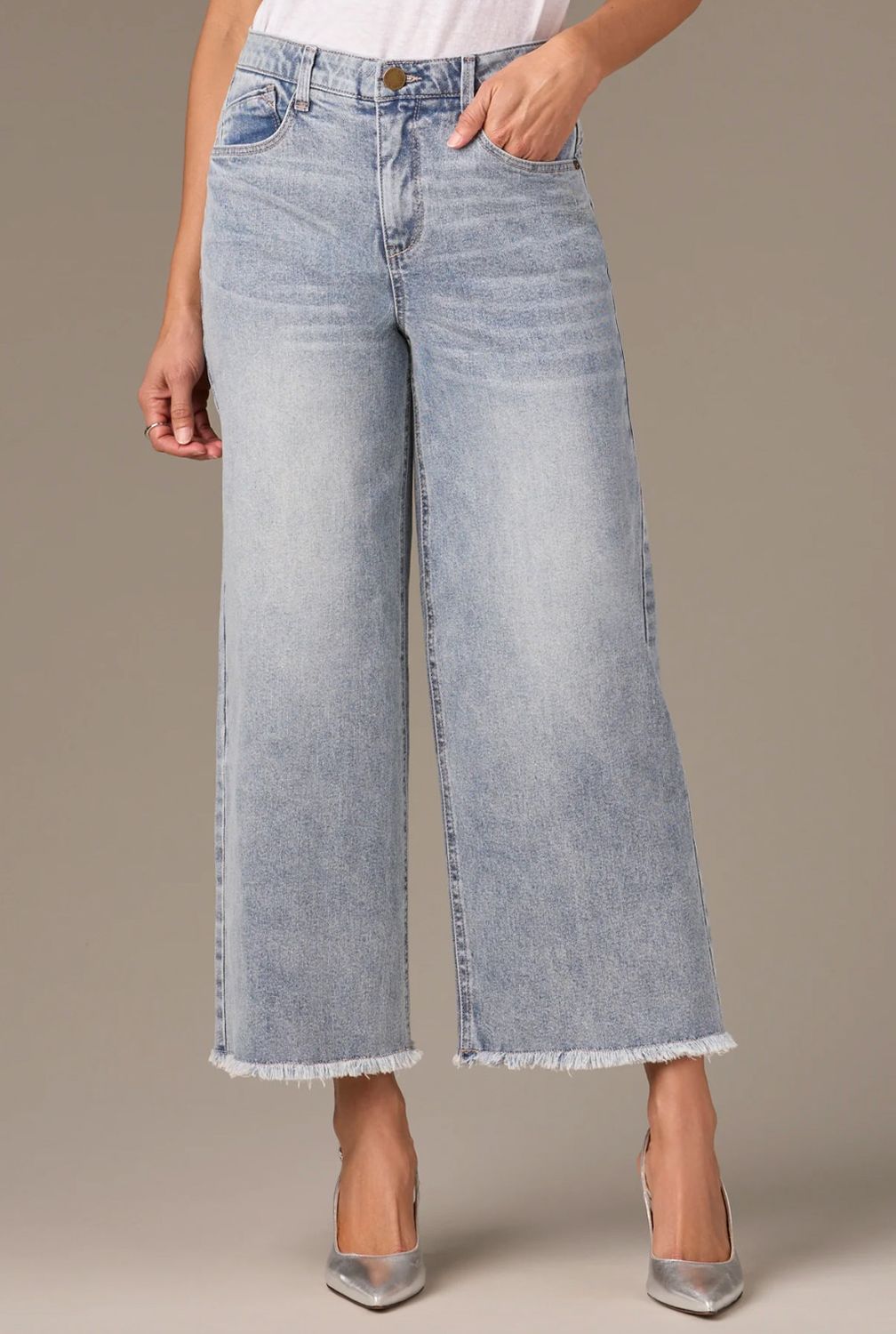 Skyrise Wide Leg Boyfriend Jean