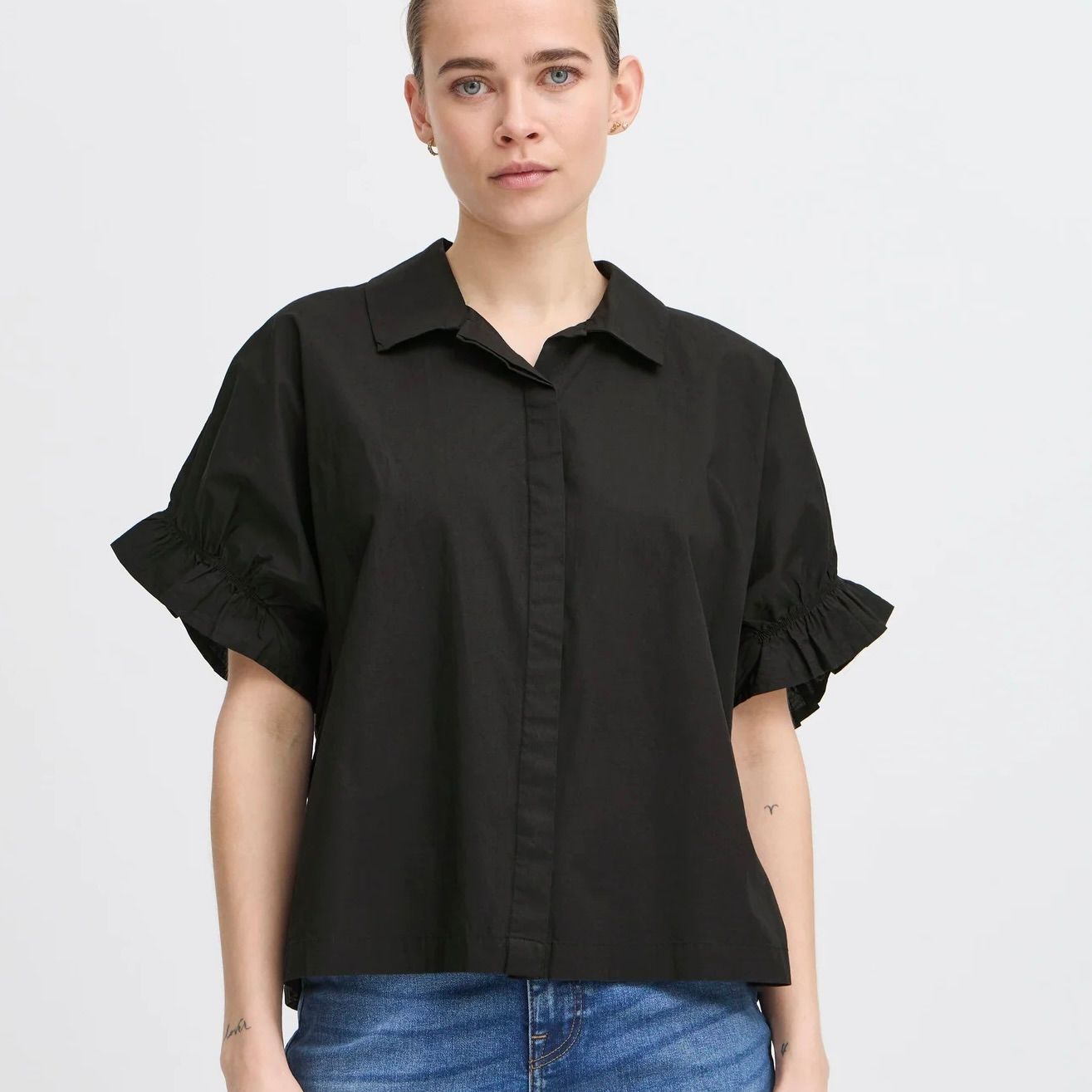 Sami SS Elastic Back Blouse