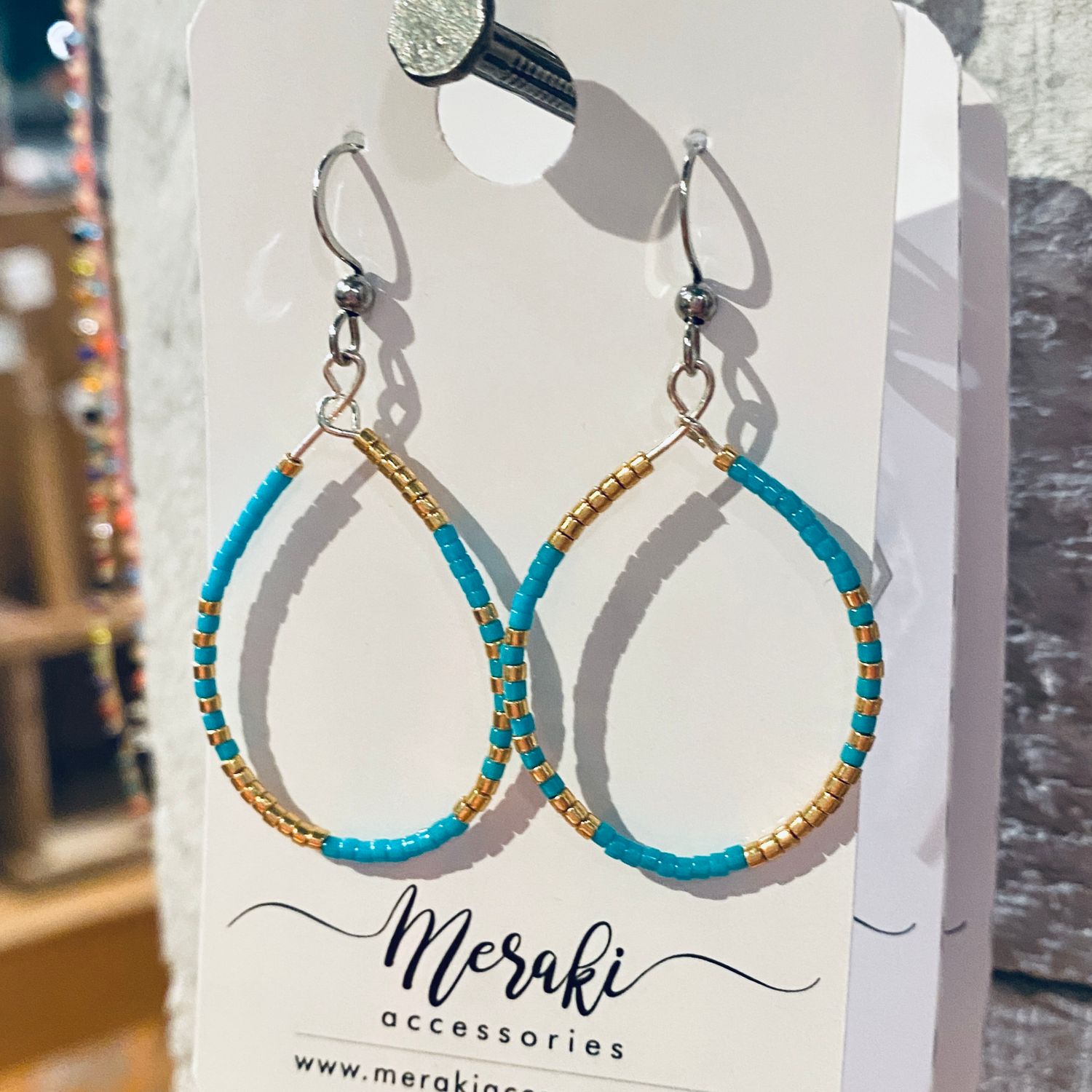 🇨🇦 Dainty Teardrop Beaded Earrings (3 colours)