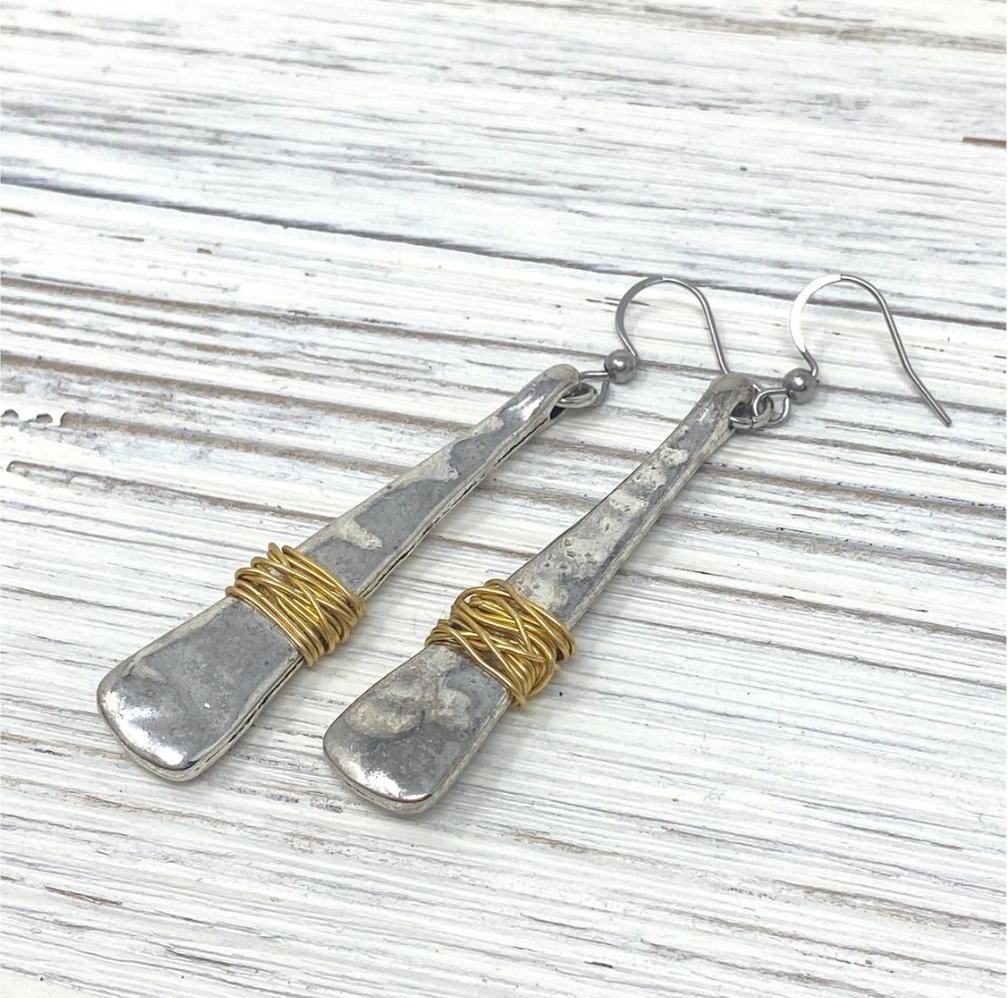 Wire Accent Wavy Earrings (2 colours)