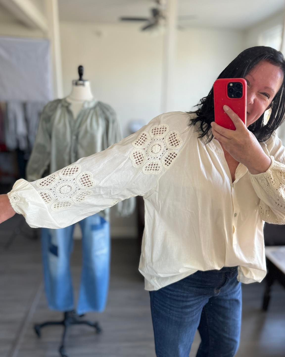 🇨🇦 Blouse with Crochet Sleeve Detail (2 colours)