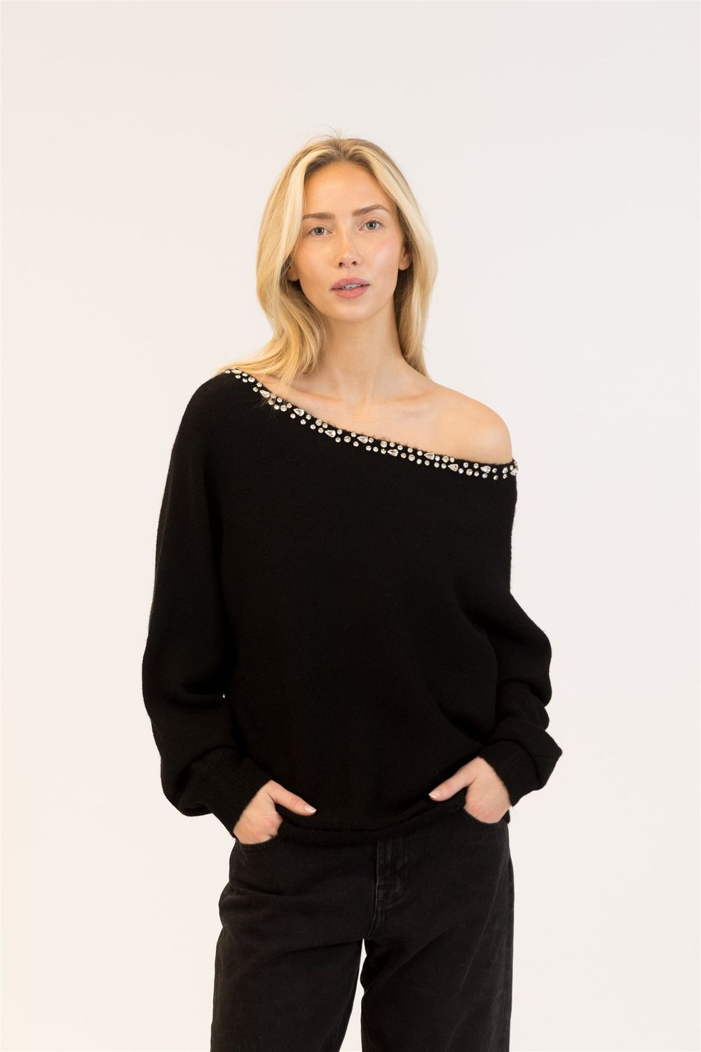 🇨🇦 Nobu Crystal Boatneck Top