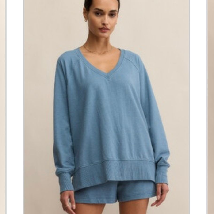 The Weekender V Neck Top