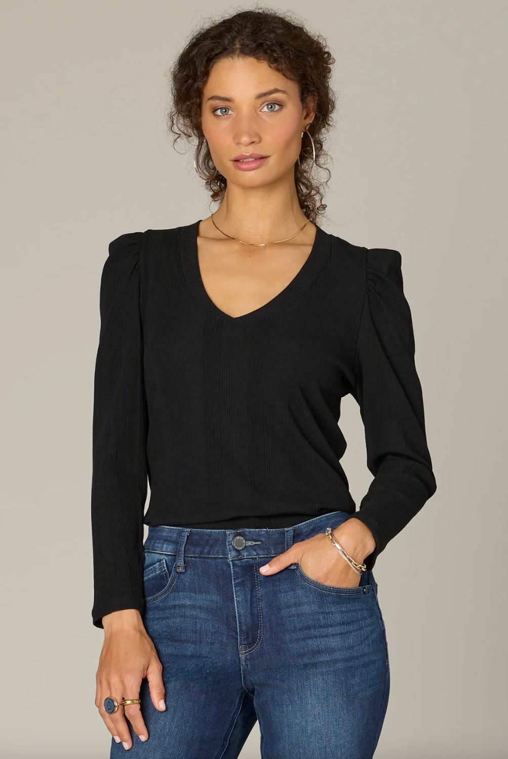 Shirtail Hem Knit Top