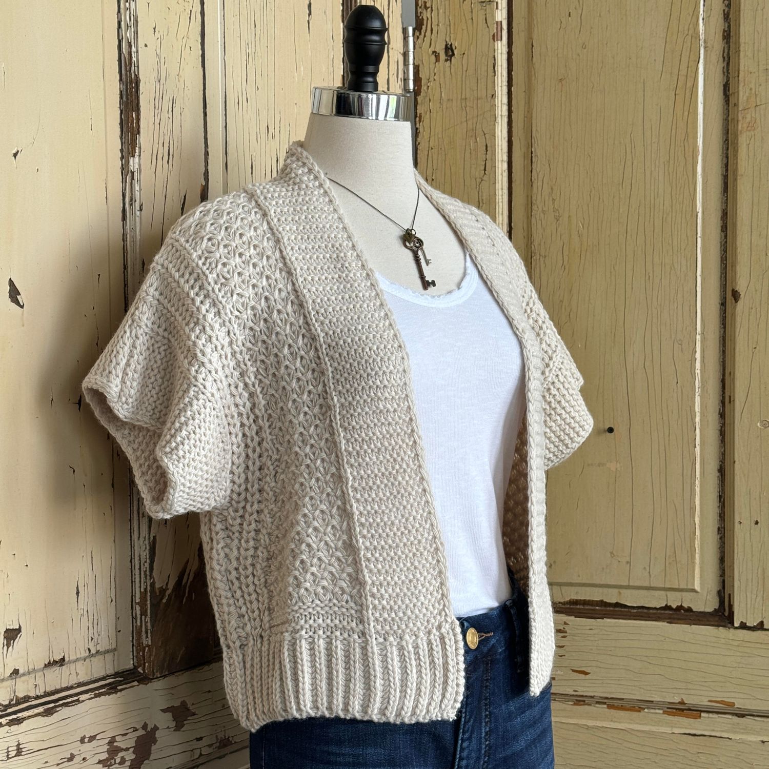 🇨🇦 Textured Knit Pattern Cardi