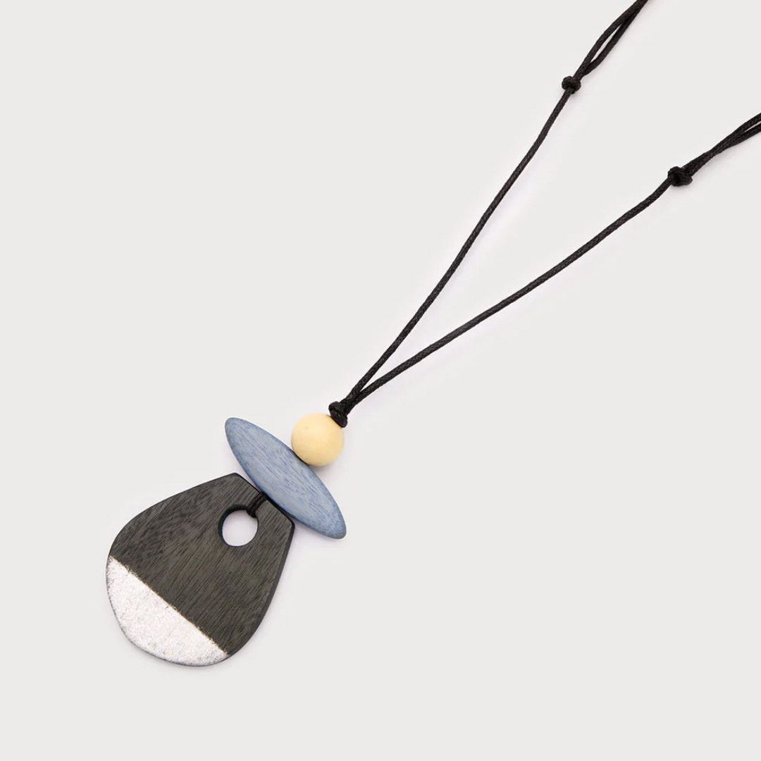 🇨🇦 Wood Pieces on Adjustable Cord Necklace