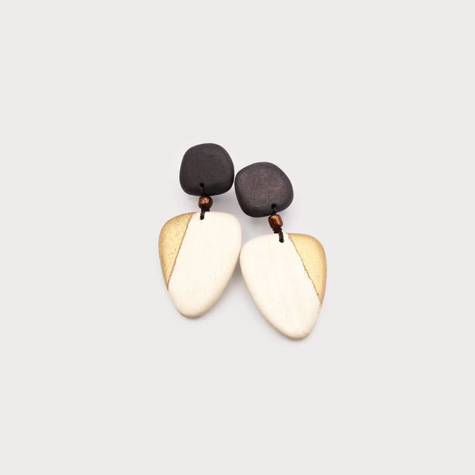 🇨🇦 Asymetric Wood Earrings, Tan