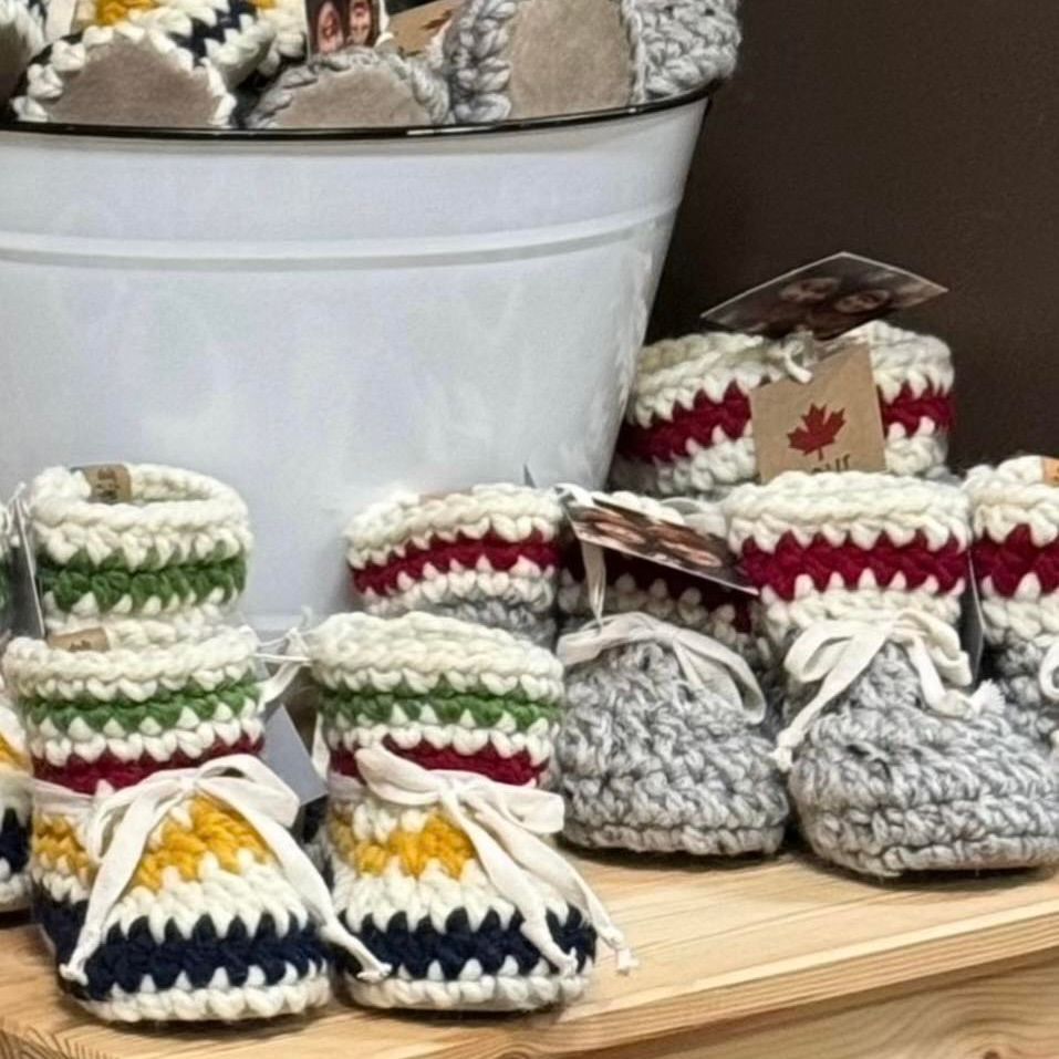 🇨🇦 Sheepskin Baby Slippers (2 styles)