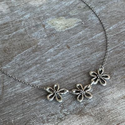 🇨🇦 Flower Blossom Necklace
