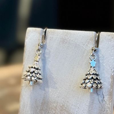 🇨🇦 Holiday Mini Tree Earring