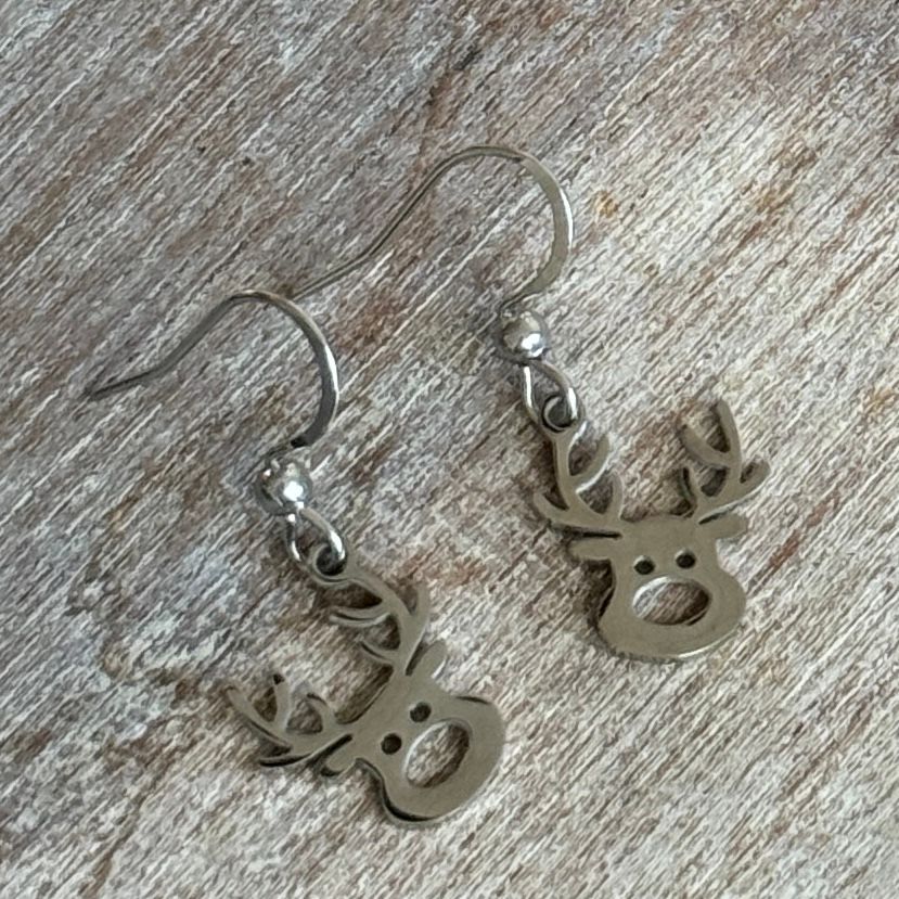 🇨🇦 Reindeer Earring