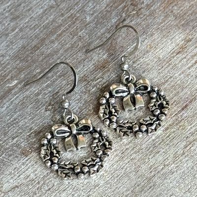 🇨🇦 Wreath Earrings