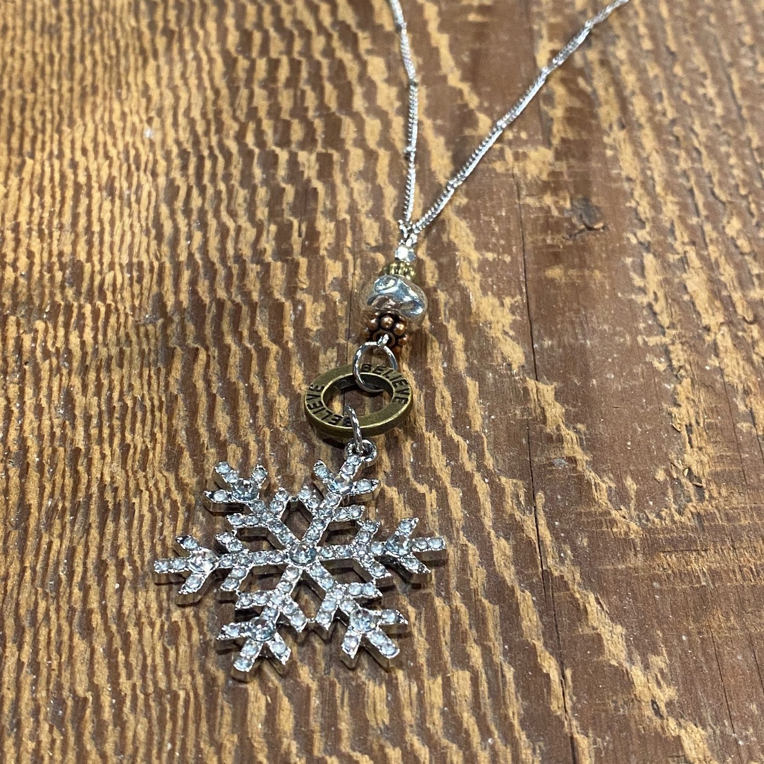 🇨🇦 Single Sparkle Snowflake Necklace