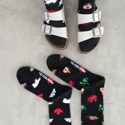 🇨🇦 Women's Canada Mismatch Socks (2 styles)