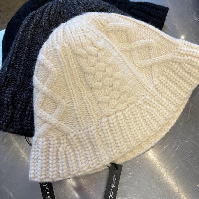 🇨🇦 Cable Knit Bucket Hat (3 colours) - SALE -