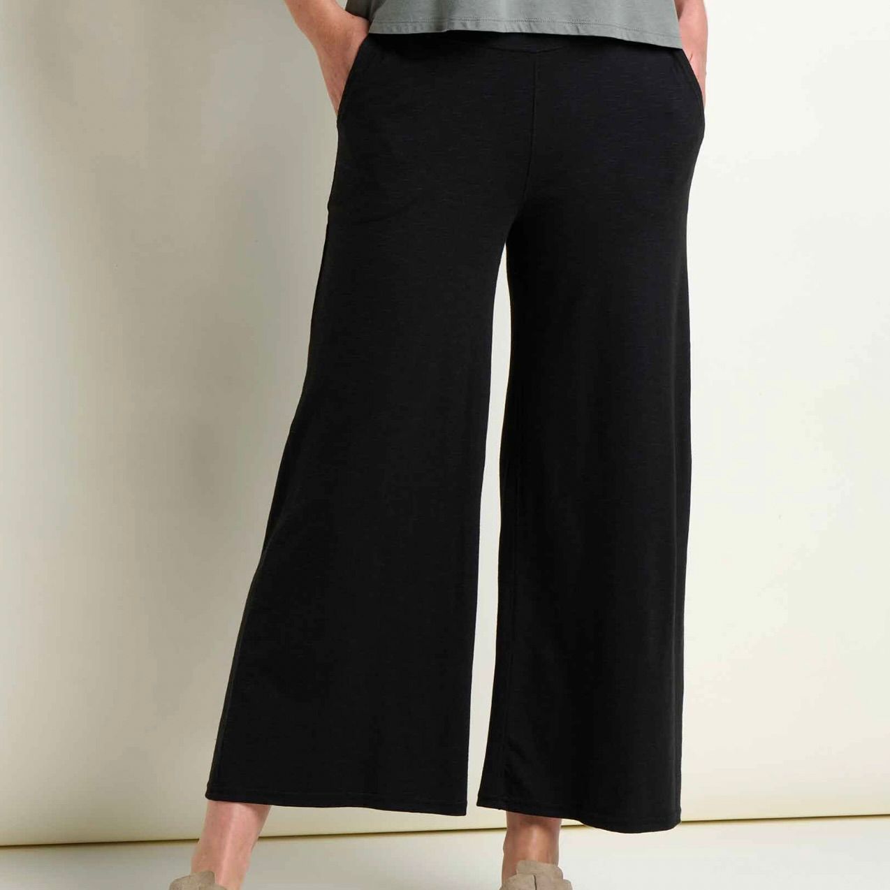 Chaka Wide Leg Crop Pant