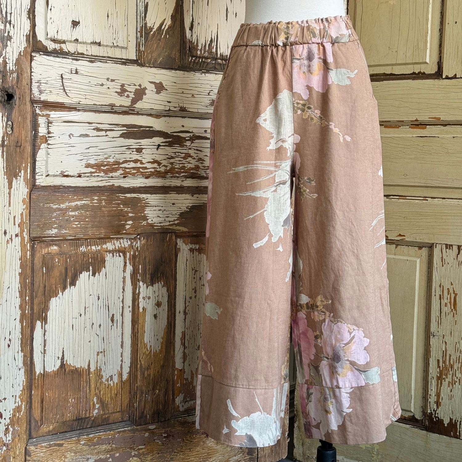 Floral Capri Pant, Dulce Zinnia