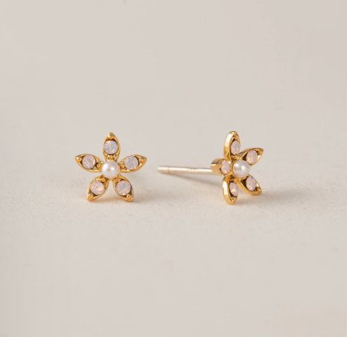 🇨🇦 Lily Stud Earring