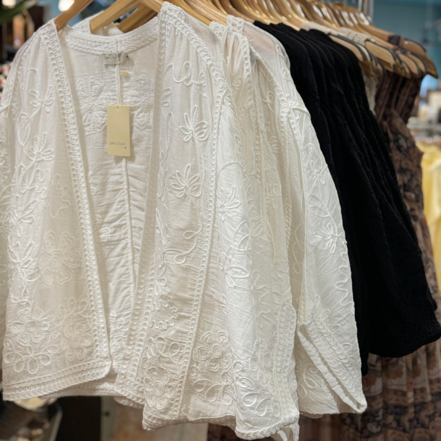 Embroidered Floral Cardi (2 Colours)