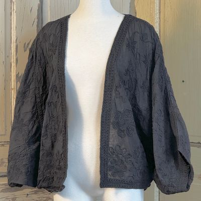 Embroidered Floral Cardi (2 Colours)