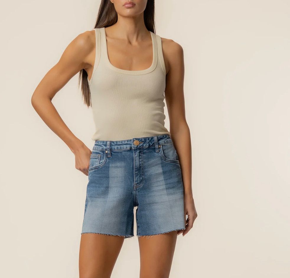 Jane HR Raw Hem Long Short, Astonish