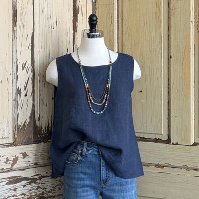 🇨🇦 Linen Back Button Tank Top