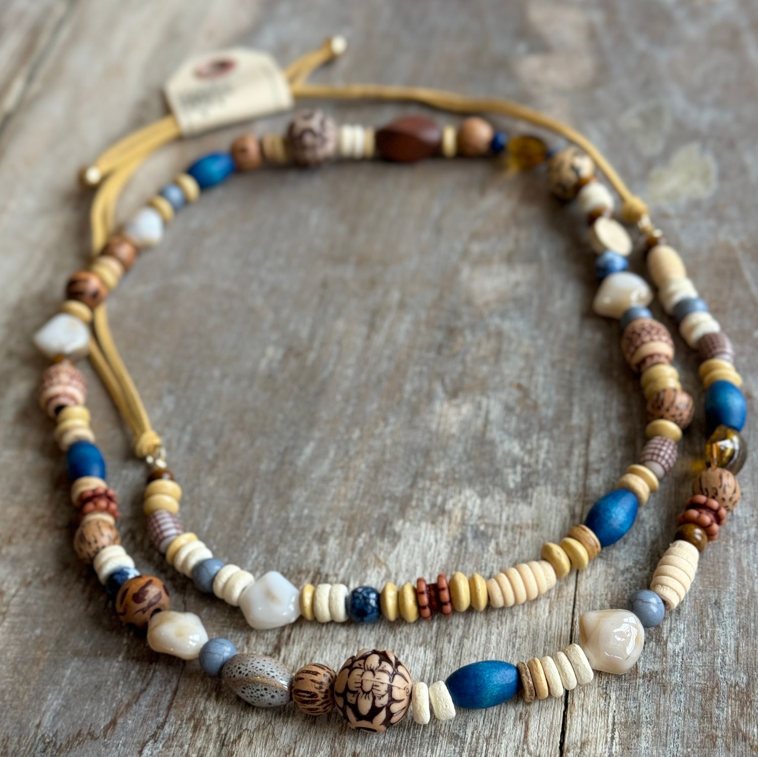 🇨🇦 Long Beaded Necklace