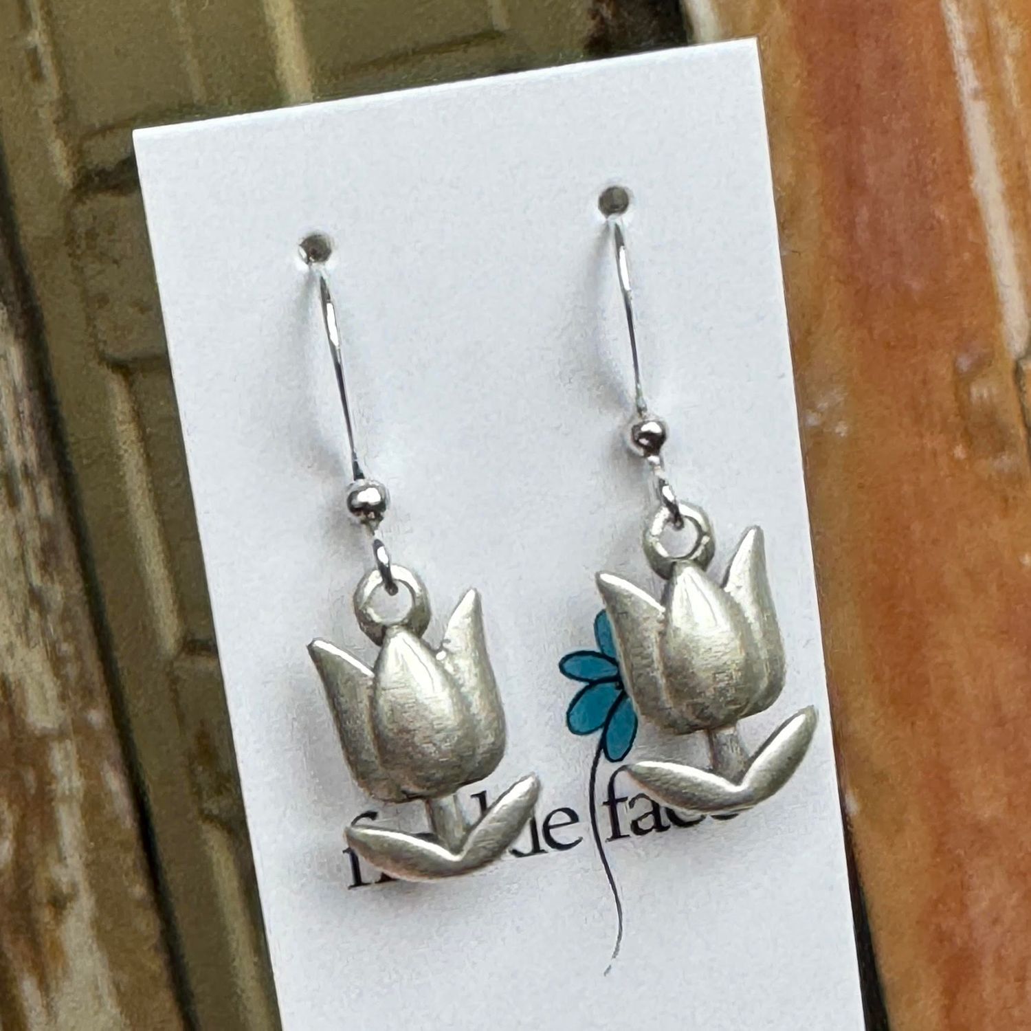 🇨🇦 Tulip Earring