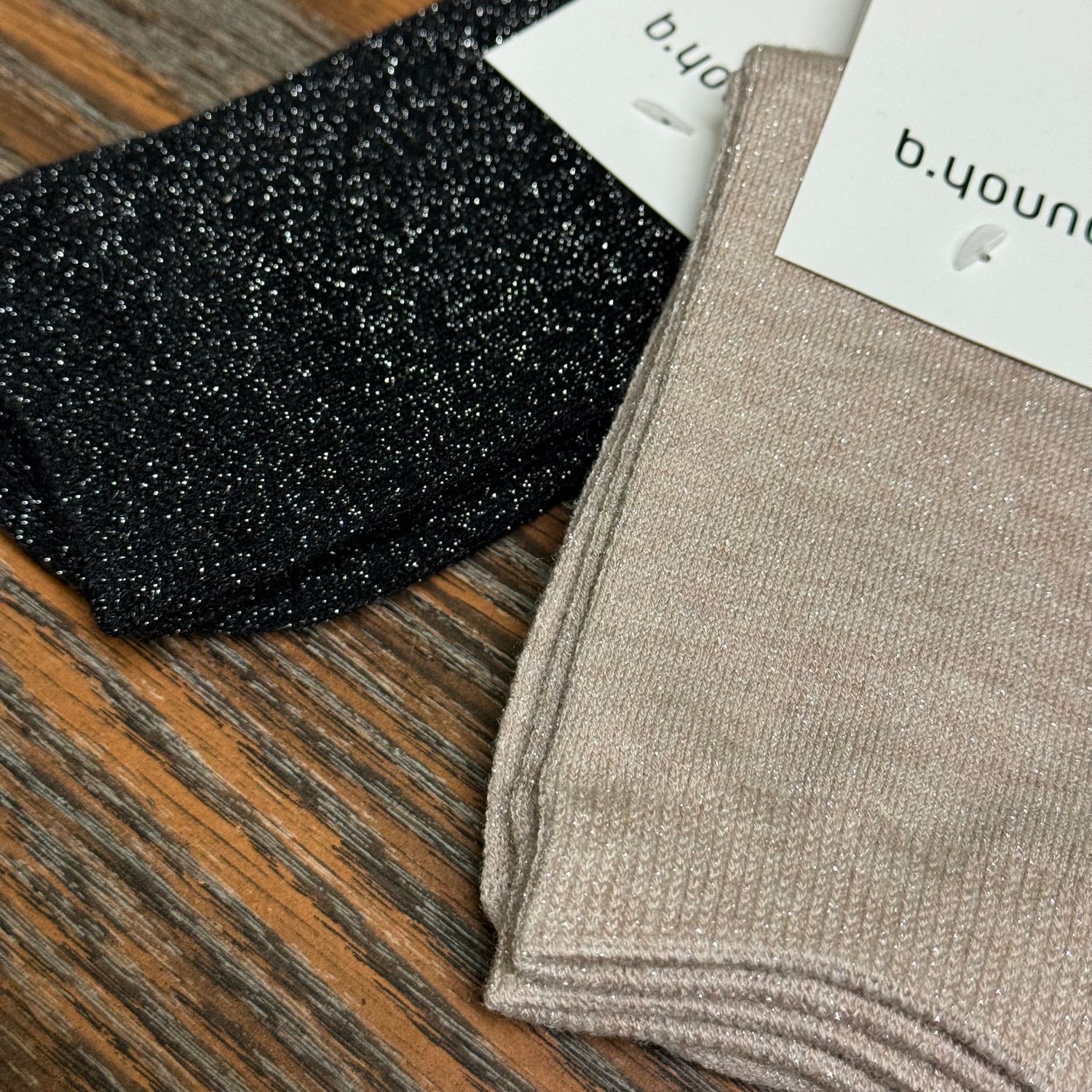 Venance Socks (2 colours)