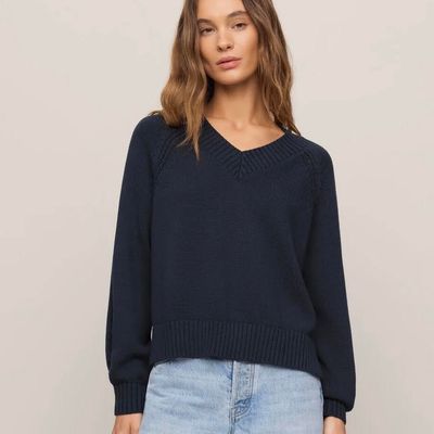 🇨🇦 Stratton V Neck Sweater