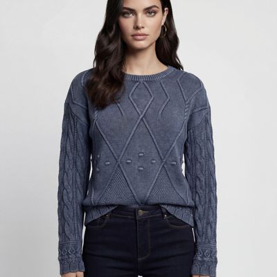 🇨🇦 Cable Sleeve Sweater