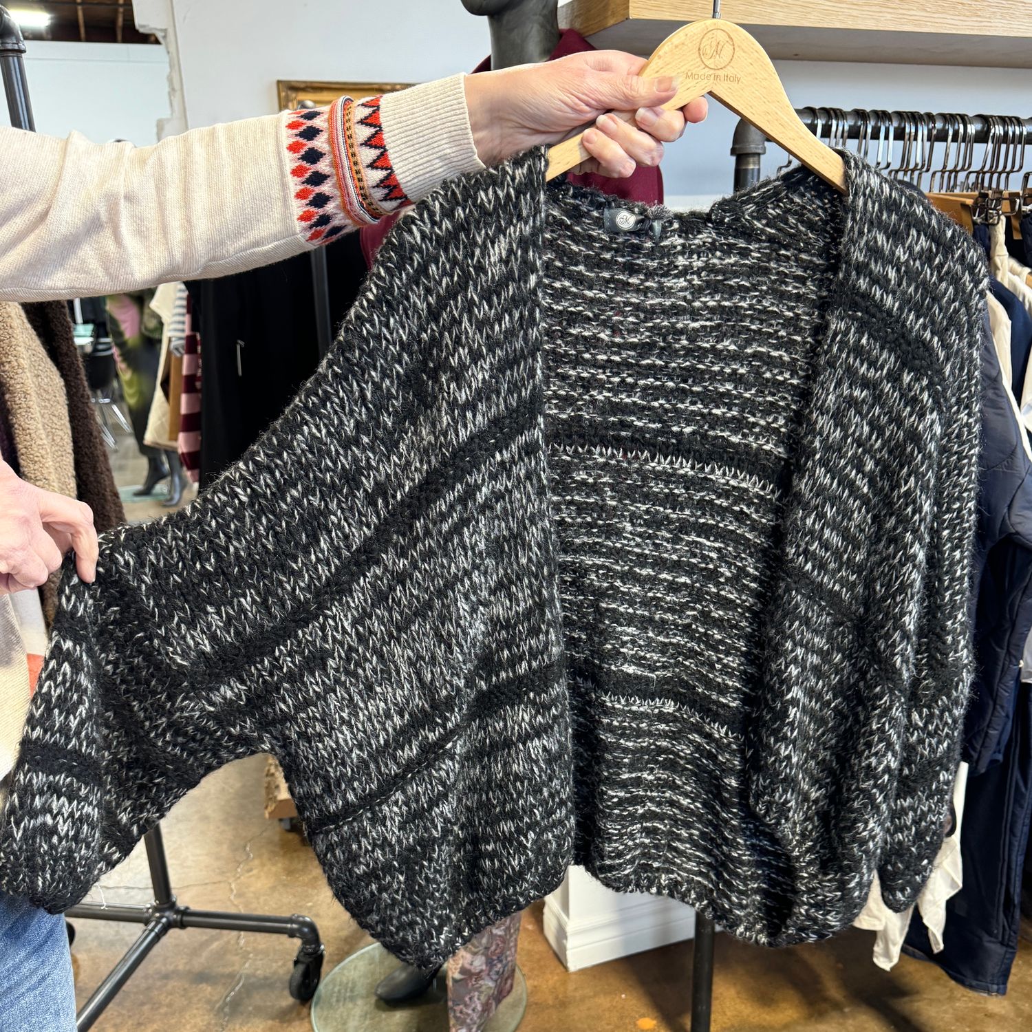 🇨🇦 Varigated Stripe Cardigan
