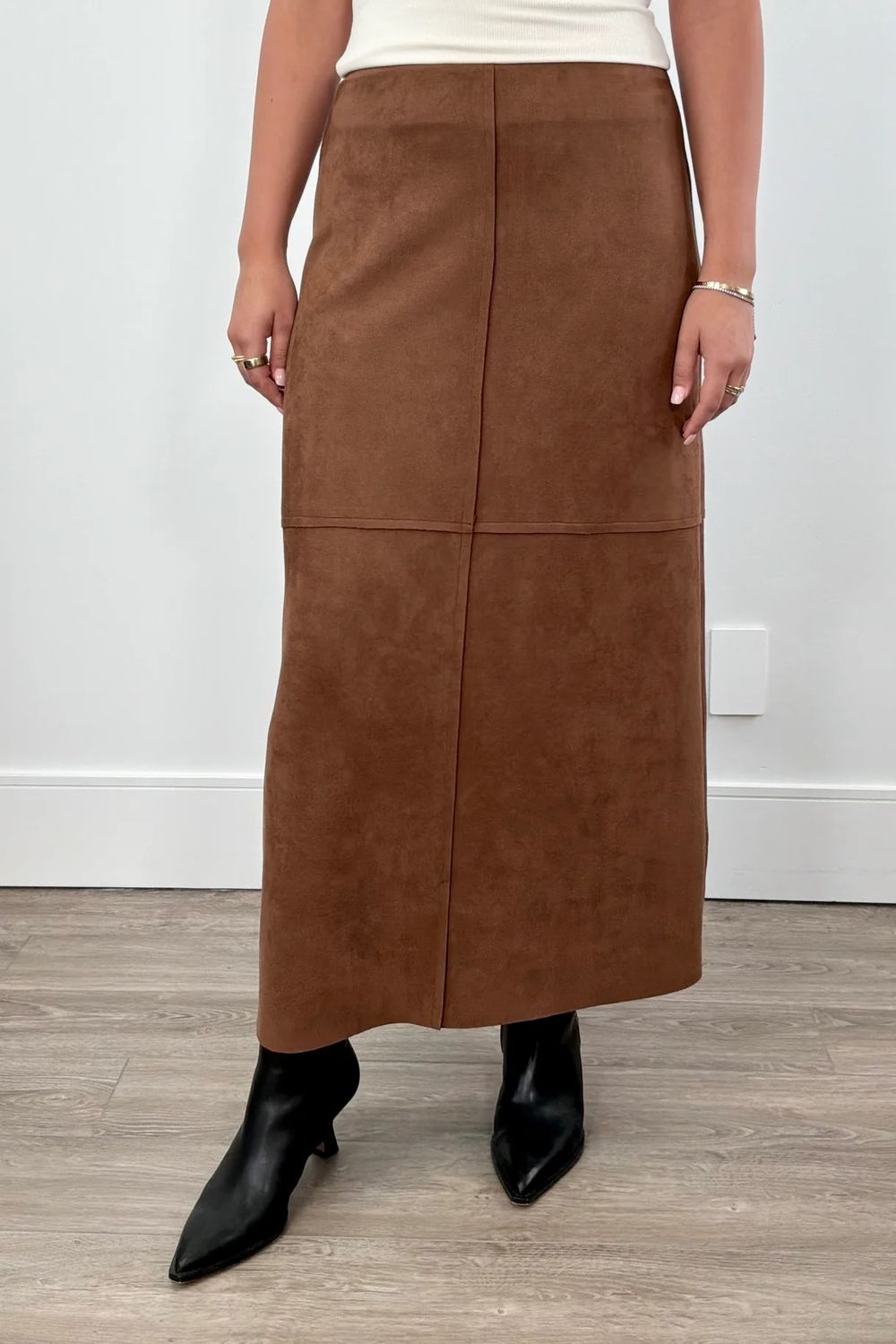 🇨🇦 Vegan Suede Skirt