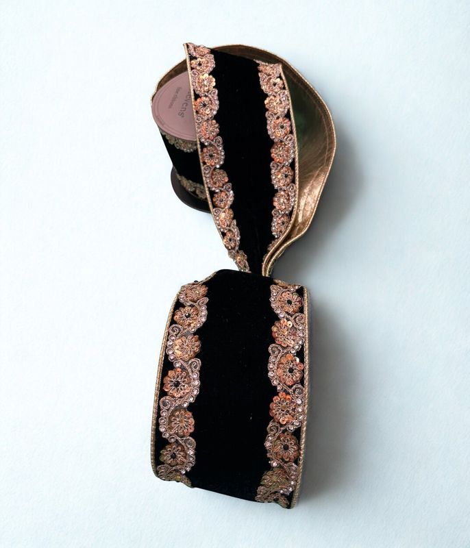 4"x5yd velvet gold jewel floral side trim/blk