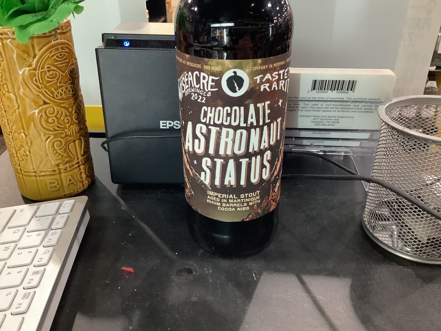 WISEACRE CHOCOLATE ASTRONAUT STATUS, 22OZ BOTTLE