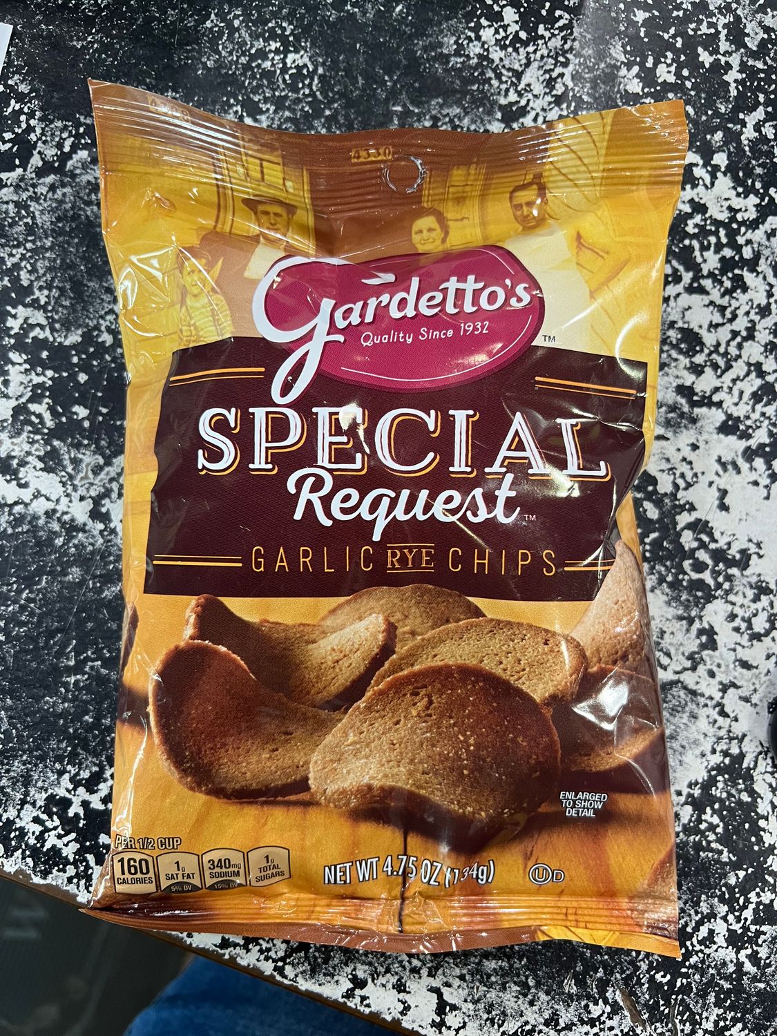 GARDETTO’S GARLIC RYE CHIPS, 4.75OZ