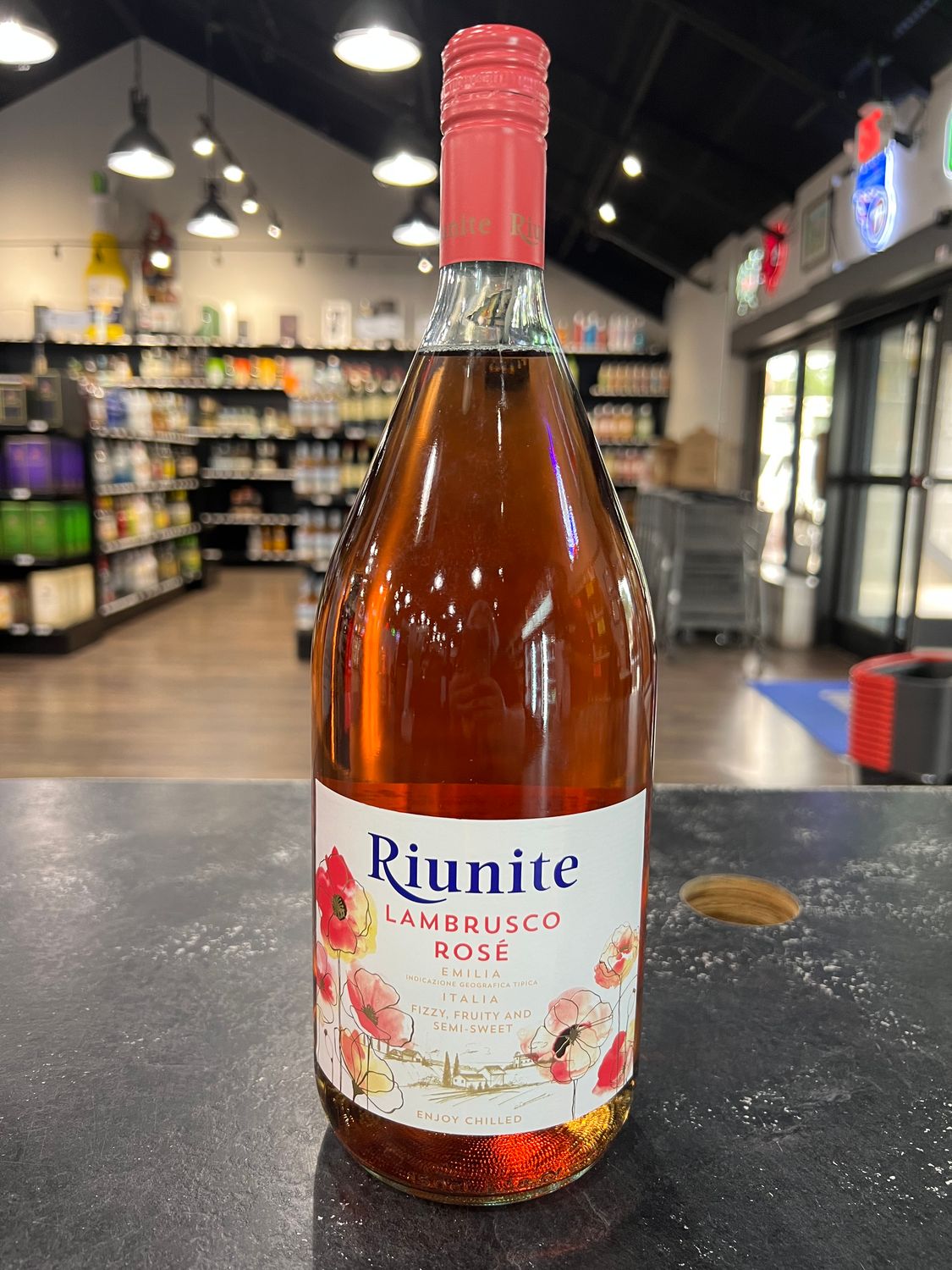 RIUNITE LAMBRUSCO ROSÉ, 1.5L