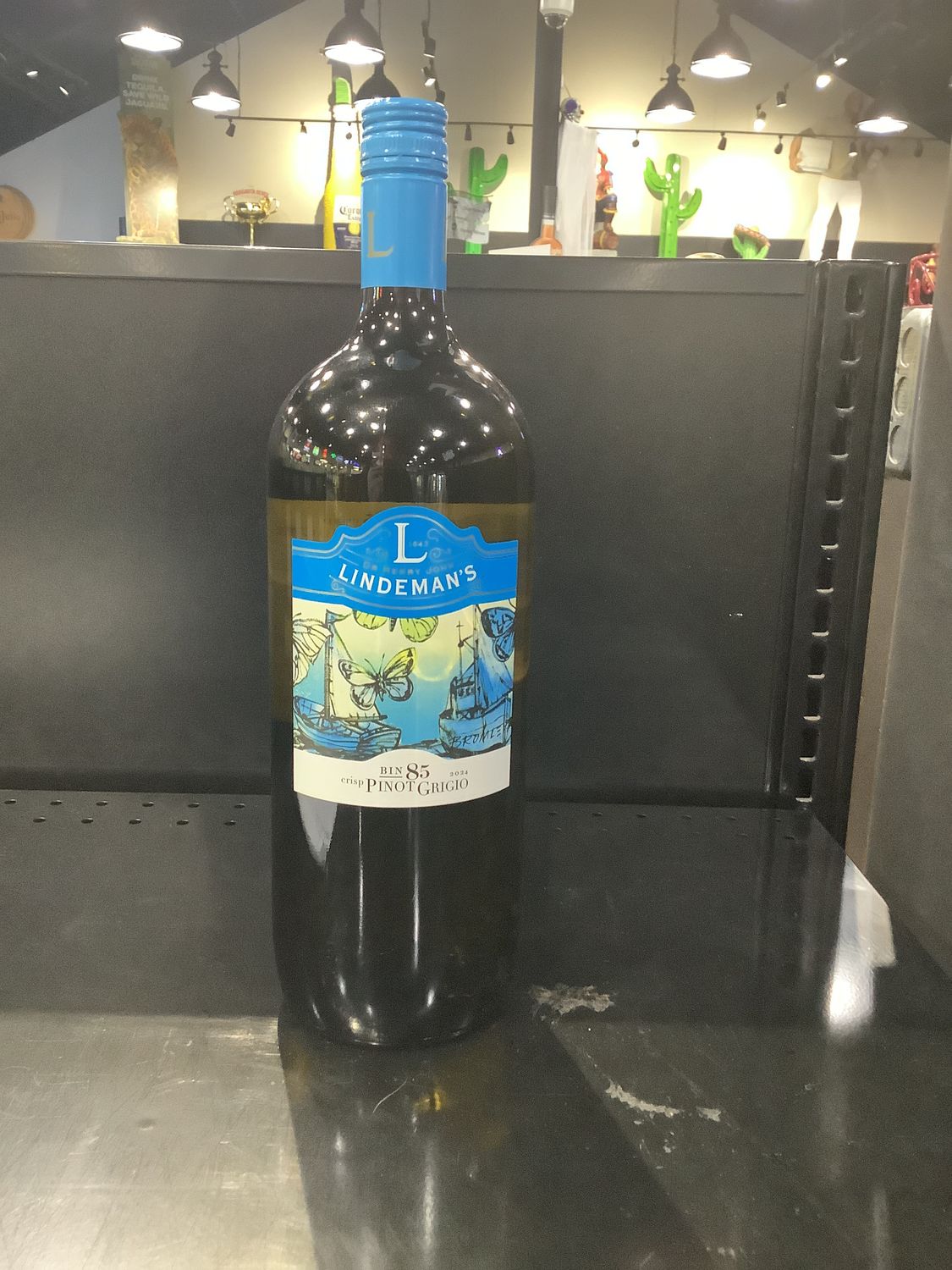 LINDEMAN&#39;S PINOT GRIGIO, 1.5L
