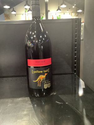 YELLOW TAIL PINOT NOIR, 1.5L