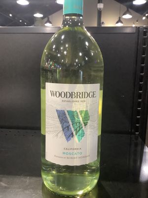 WOODBRIDGE MOSCATO, 1.5L