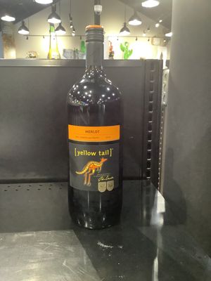 YELLOW TAIL MERLOT, 1.5L