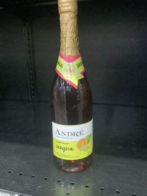 ANDRE SWEET FIZZY SANGRIA, 750ML