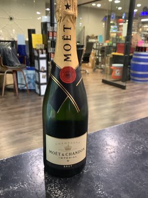 MOET &amp; CHANDON IMPERIAL BRUT, 750ML
