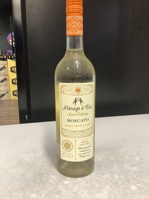 MENAGE A TROIS SWEET COLLECTION MOSCATO, 750ML