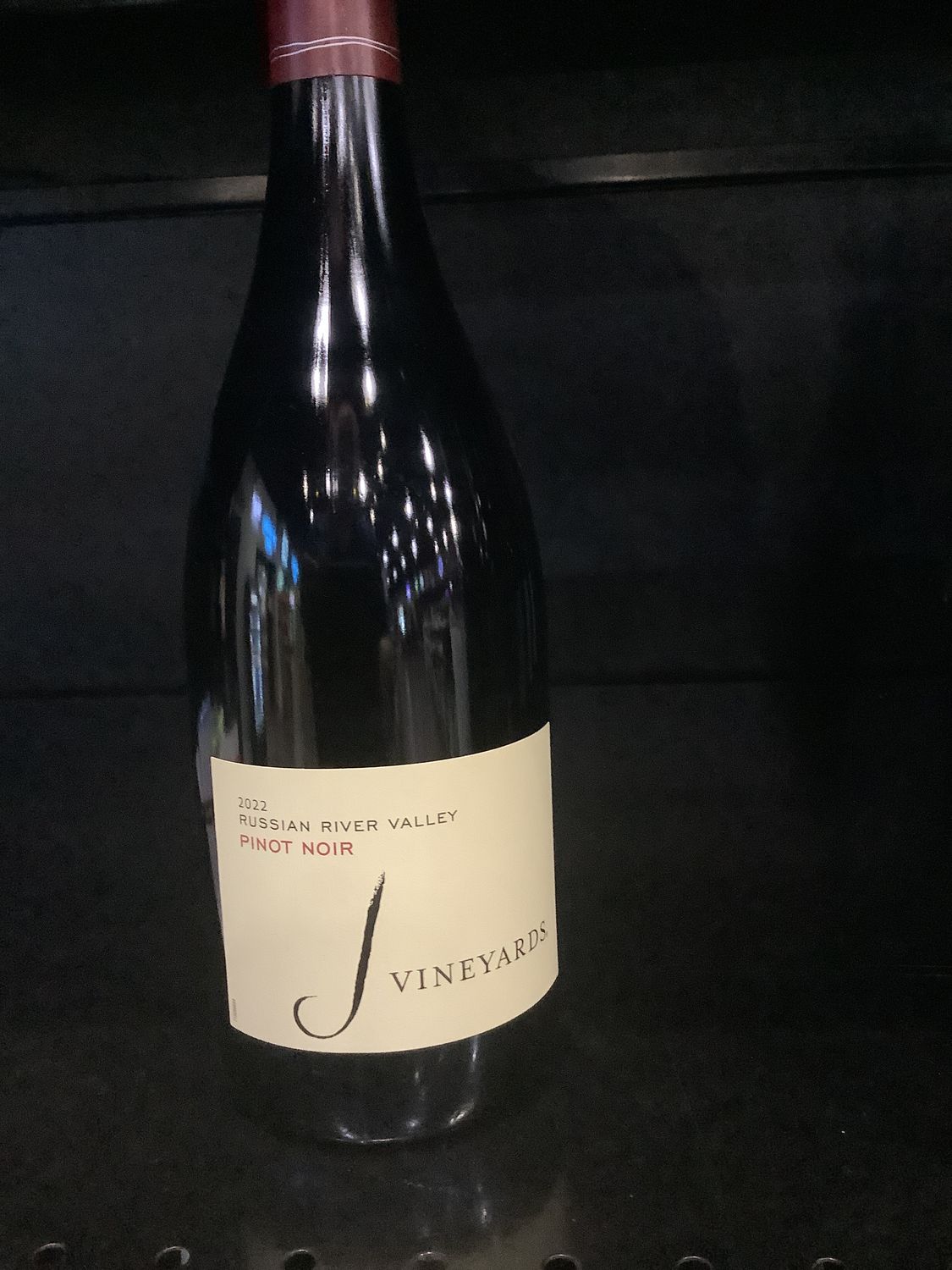 J VINEYARDS RUSSIAN RIVER PINOT NOIR, 750ML