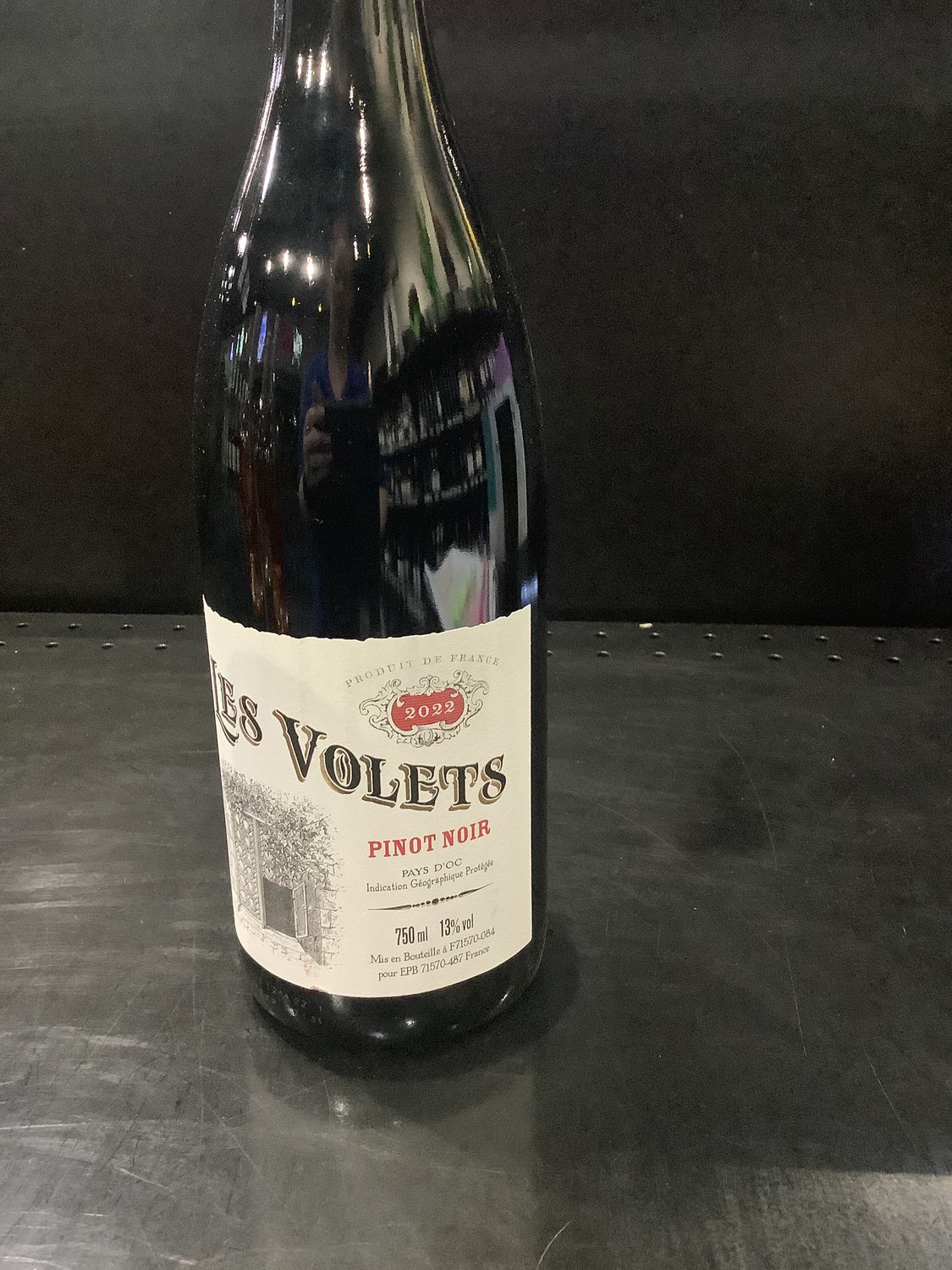 LES VOLETS PINOT NOIR, 750ML